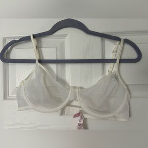 NWT Vintage Victoria’s Secret Elegant White Sheer Bra w/ Rhinestones Size 36C